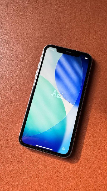 iPhone 11 128Гб светлофиолетовый