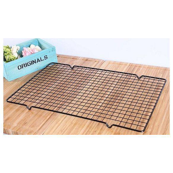 Столик для торта, набор посуды, формы для выпечки, кондитерские инструменты 10