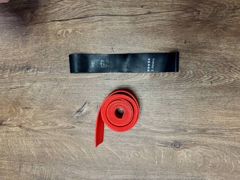 Массажный ролик, скакалка, гантели, утяжелители, резинки, тренажер кисти, насос, коврик, джойстики, набор масок 5