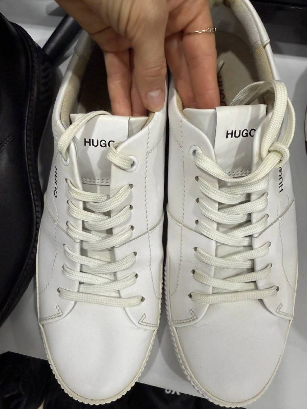 Босоножки женские Massimo Dutti, Кеды мужские Hugo Boss 2