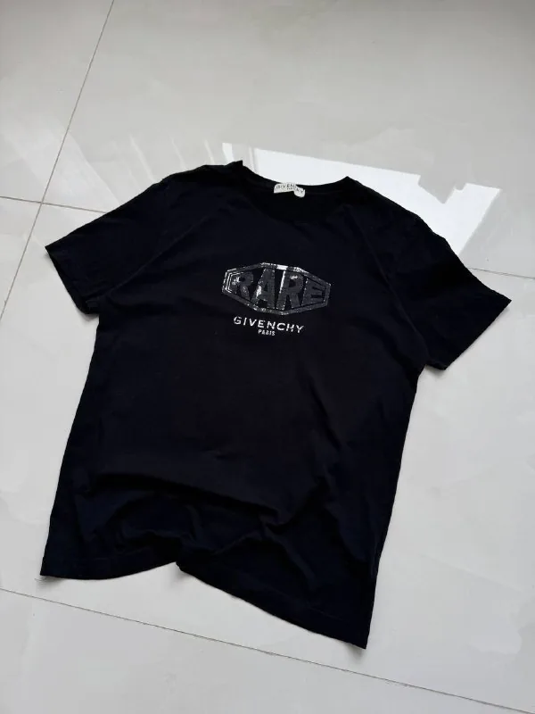 Футболка Givenchy 1