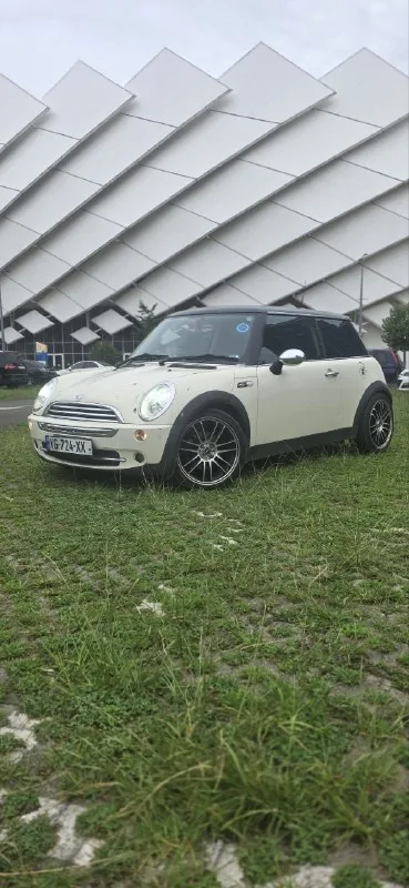 Mini Cooper R50 2004 1
