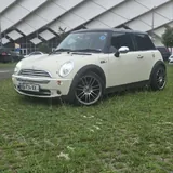 Mini Cooper R50 2004 1