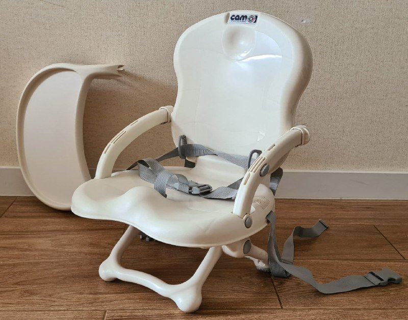 Стульчик-бустер для кормления CAM 4