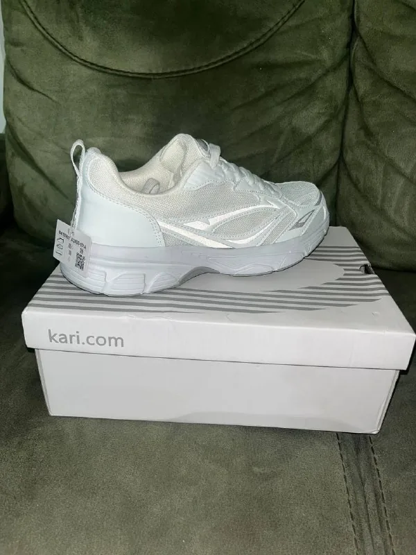 Кроссовки Kari Sport, размер 39 1