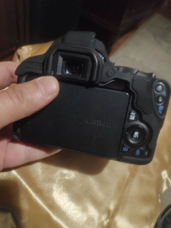 Фотоаппарат Canon EOS 200D с объективом EF-S 18-55 IS STM