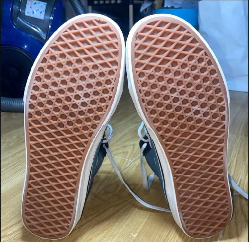 Vans old school hi shoes size 42 3