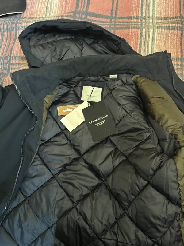 Теплая куртка размер S 2