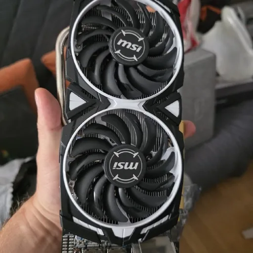 Нерабочая видеокарта Radeon RX 570