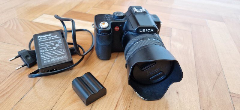 Цифровая фотокамера Leica V-Lux 1