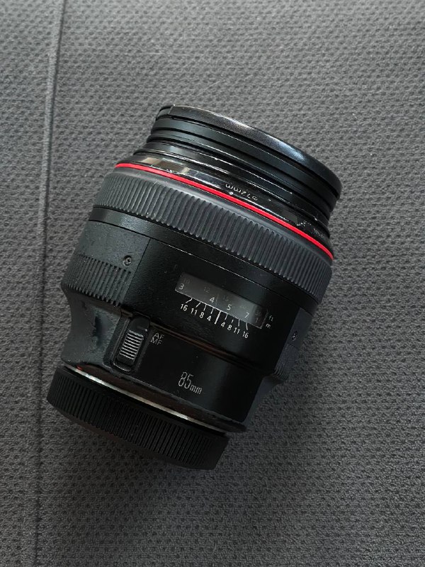 Объектив Canon EF 85mm f/1.2L II USM 1