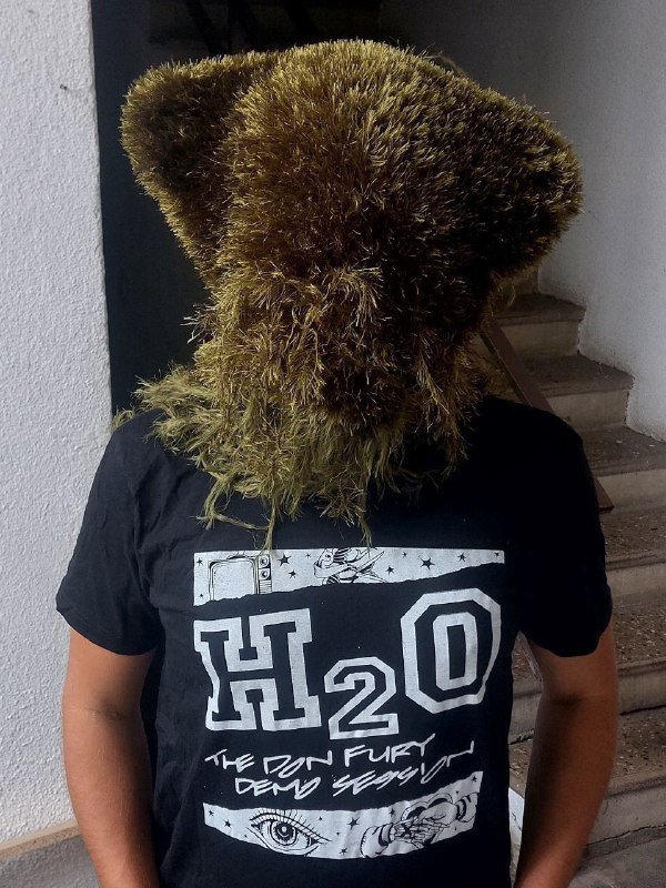 Футболки и лонги Tbilisi Punk Distro, значки, нашивки 8