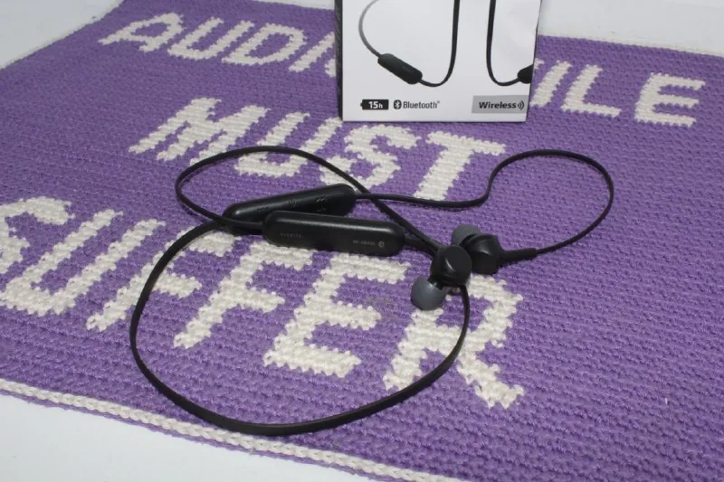 Sony WI-XB400, Jabra Evolve 65, JBL Live 500BT, Audio-Technica ATH-SQ1TW2, ATH-SQ1TW2NC 1