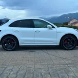 Porsche GTS 2017 2