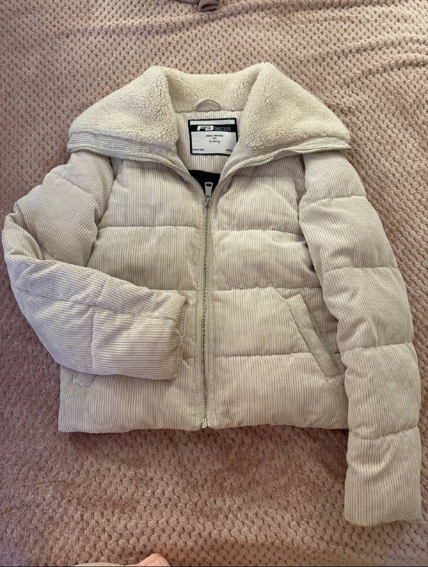 Пуховик, юбка, свитер, кофта-рубашка