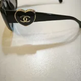 Солнцезащитные очки Chanel 4