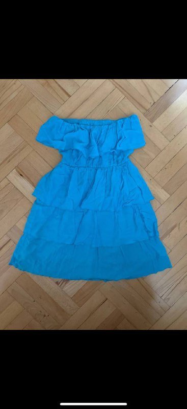 голубое платье, платье с розой, чёрное платье, бежевая кофта, шорты