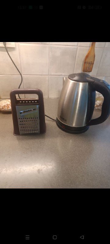 Посуды комплект тарелки, салатник, терка, чайник 2