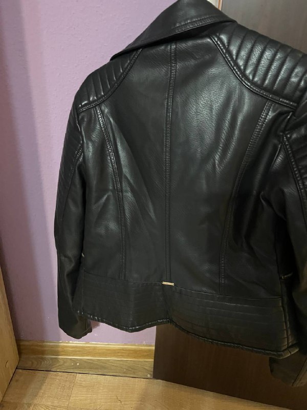 Guess куртка женская размер М 3