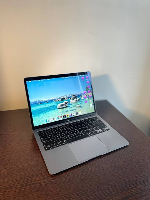 Macbook Air 13 M1 8/256 5