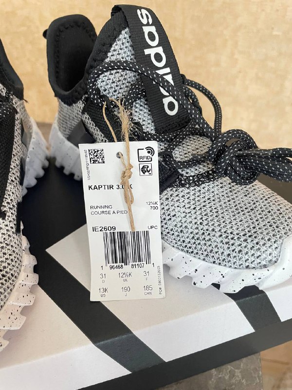 Новые детские кроссовки Adidas размер 31 3