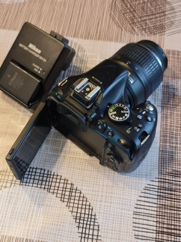 Камера Nikon D5200 с объективом 18-55mm 2