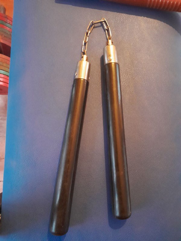 нунчаки деревянный и каучук