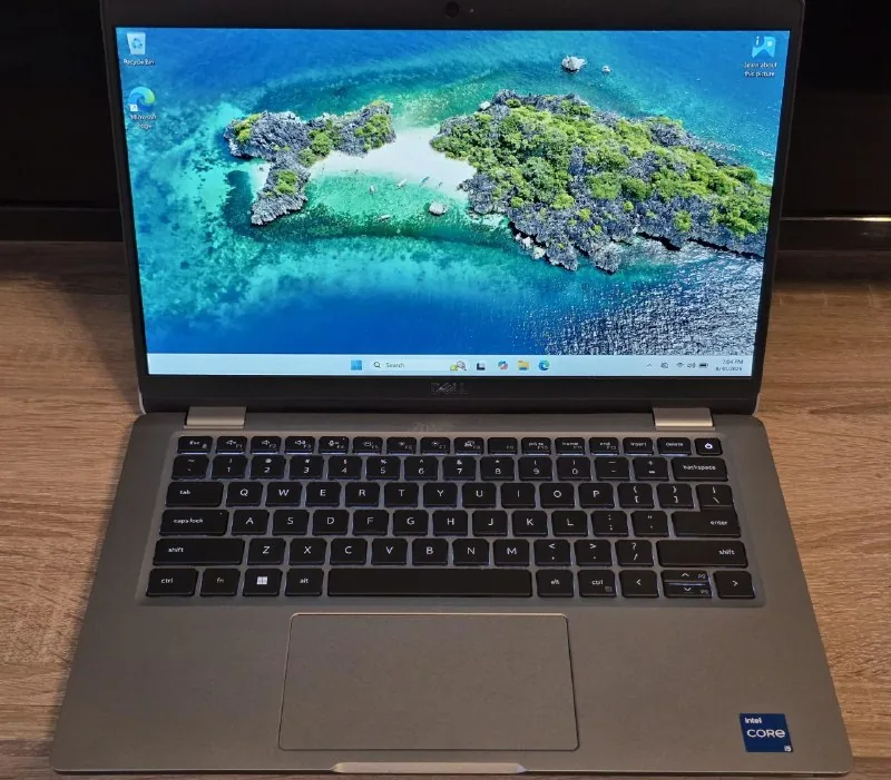 Dell Latitude 5330 ноутбук 1
