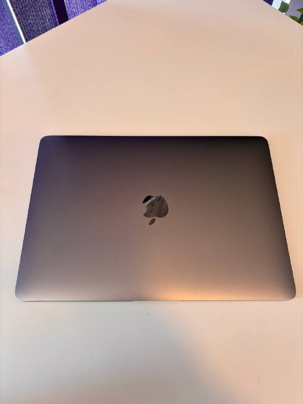 Macbook Air M1 8/256GB 3