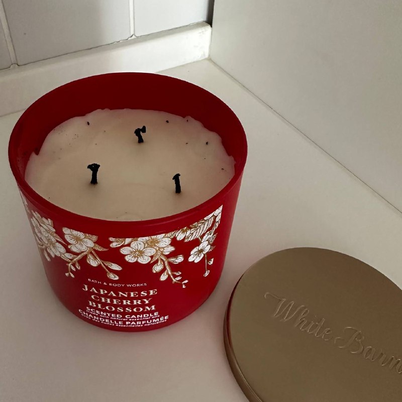 Свечи Bath&Body works Japanese Cherry Blossom, Dark Velvet Oud 2