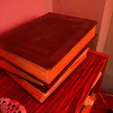 Кофемашина, диспенсеры, неоновые вывески, растения, авто, картины 9
