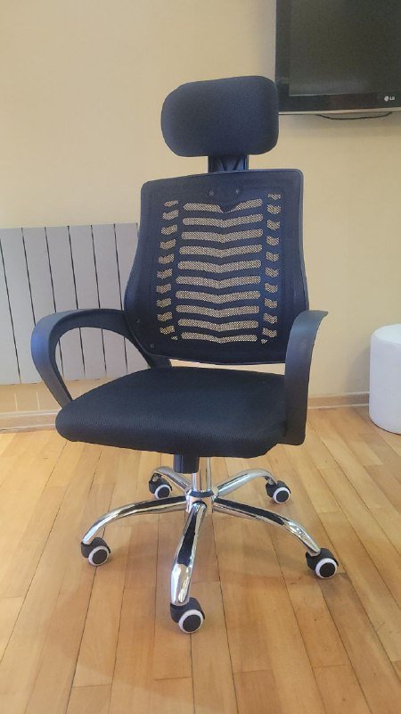 Офисное кресло