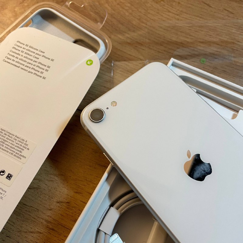 iPhone SE2020 белый, iPhone SE2020 черный, iPod Touch 5, игры Nintendo Switch 3