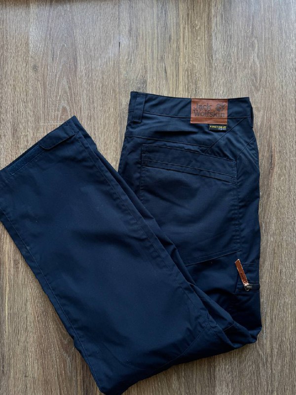 Футболки Yamaha, Kappa, Diesel, Carhartt, Mammut, шорты Ed Hardy, Oakley, кроссовки Nike Air Max, карго Jack Wolfskin 9