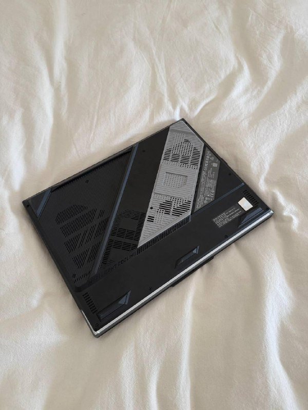 ASUS ROG Strix SCAR 16 Laptop i9 RTX 4080 32GB 2TB 3