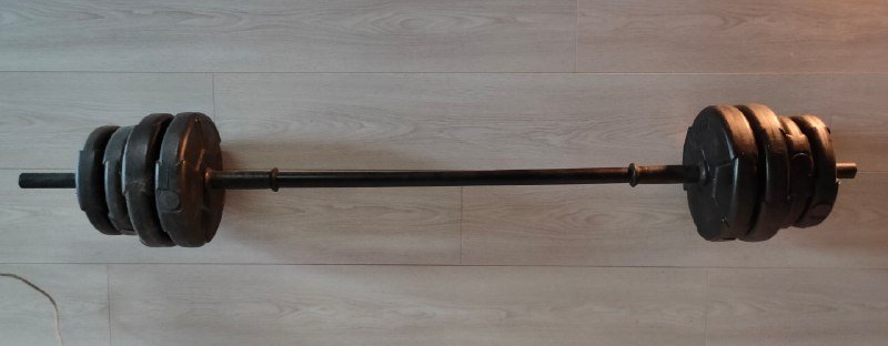 Штанга с дисками для силовых тренировок 2