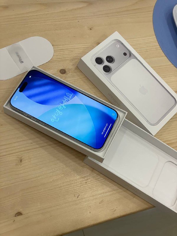 iPhone 17 Pro Max 256 Gb бежевый