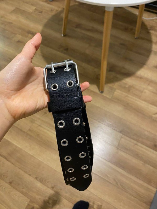 маски для волос, джинсы женские, черный топ с длинными рукавами