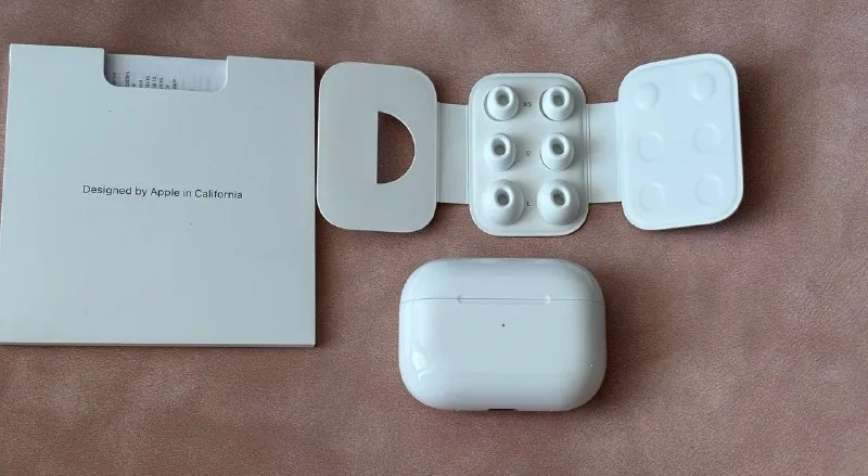 AirPods Pro 2 USB-C 1