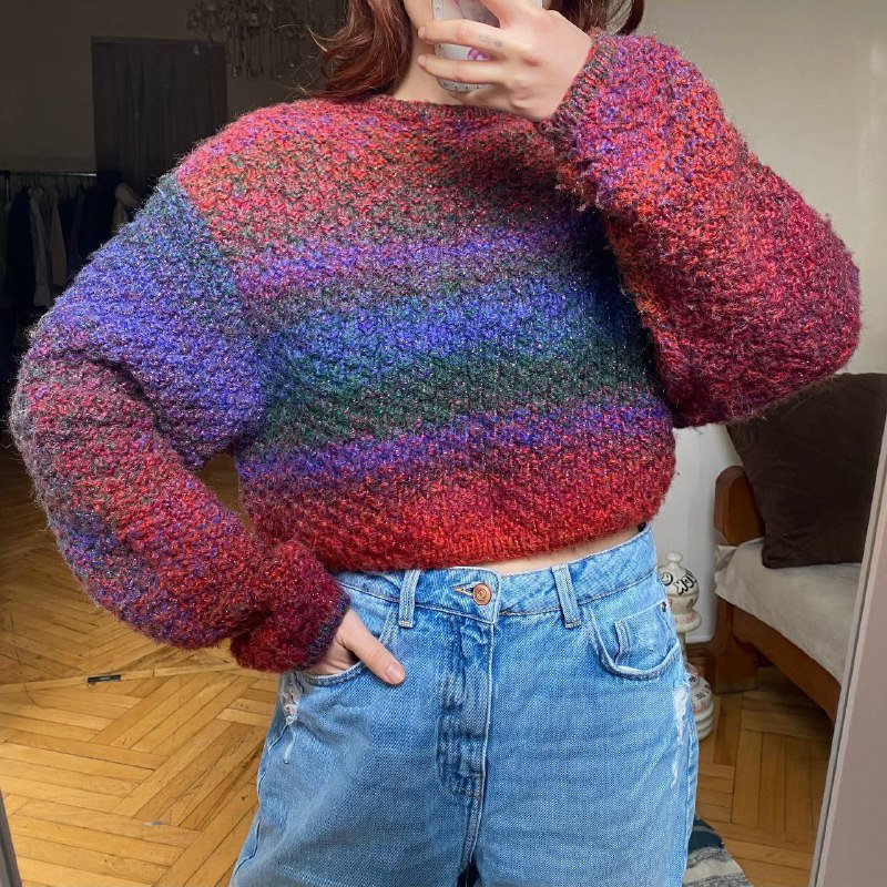 Свитер грузинского бренда из плотной шерсти