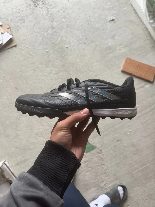 Футзалки Adidas 1