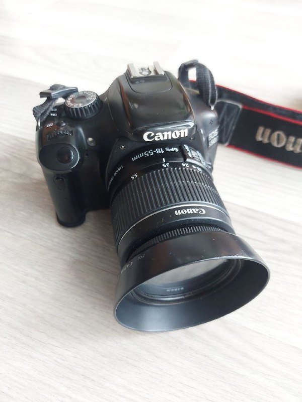 Фотоаппарат Canon 550D и объектив Canon 18-55mm