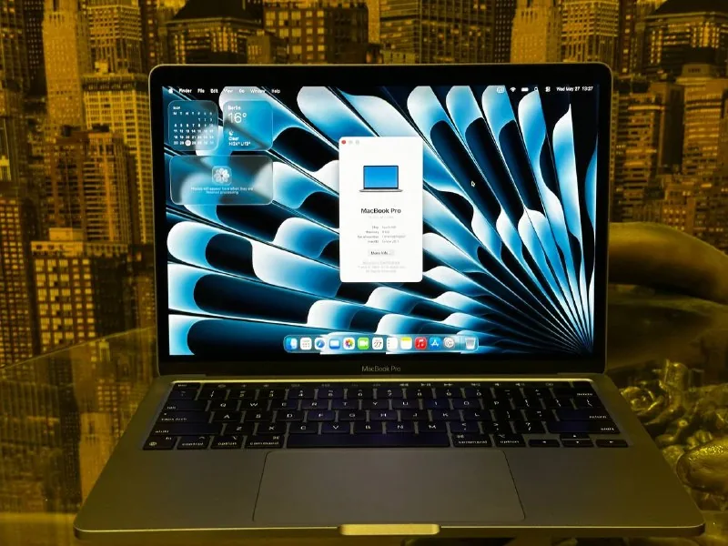 MacBook Pro M1 2021 1