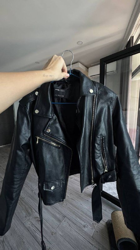 Женская кожаная куртка