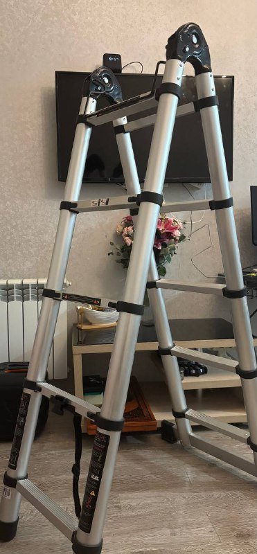 Телескопическая лестница-стремянка 3,2 метра