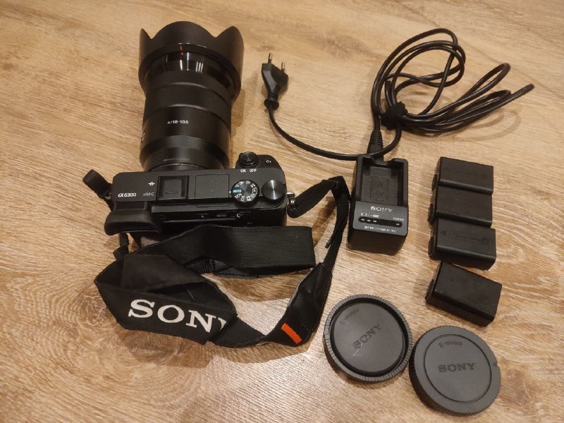 Фотоаппарат Sony a6300 с объективом 18-105mm f/4 G OSS PZ