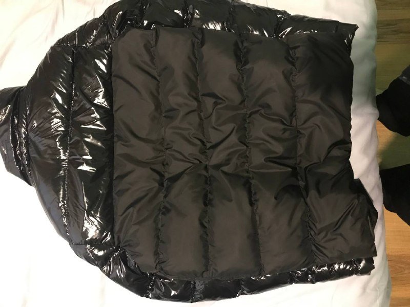 Canada Goose и Moncler пуховики размер Л 4