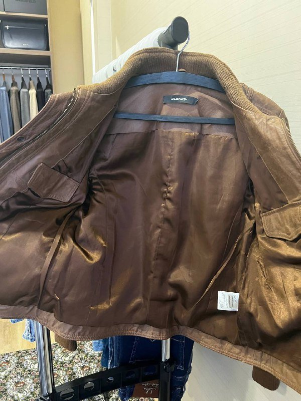 Женская куртка из натуральной кожи в винтажном стиле 3