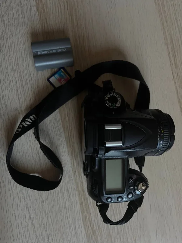 Фотоаппарат Nikon D90, объектив Nikon AF Nikkor 50mm f/1.8D, карта памяти 16ГБ 1