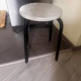 Стол с четырьмя стульями 1